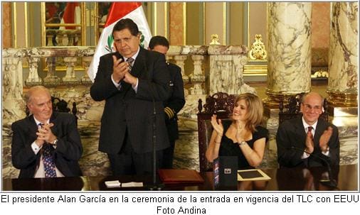 el-presidente-alan-garcia-encabeza-ceremonia-en-palacio-de-gobierno-con-motivo-de-la-entrada-en-vigencia-del-tlc-con-eeuu-foto-andina el-presidente-alan-garcia-encabeza-ceremonia-en-palacio-de-gobierno-con-motivo-de-la-entrada-en-vigencia-del-tlc-con-eeuu-foto-andina