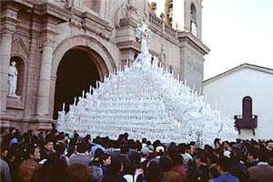 Festividades religiosas en Huamanga