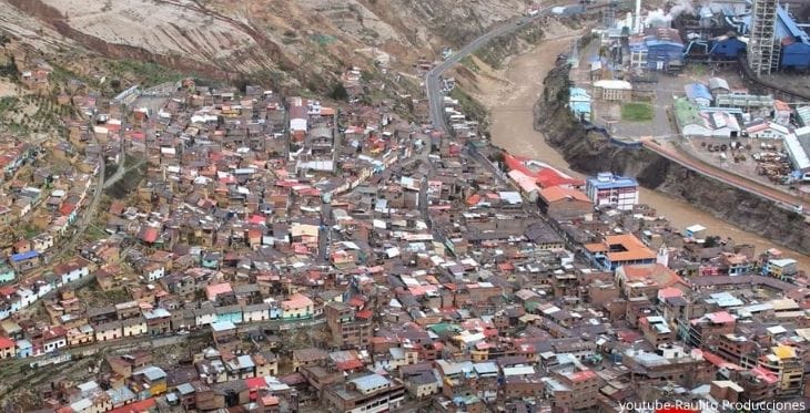 Vista general del pueblo de La Oroya en Junín
