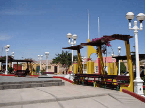 Plaza principal de Locumba