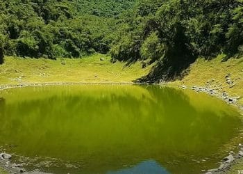 Laguna en el Santuario Nacional de Ampay