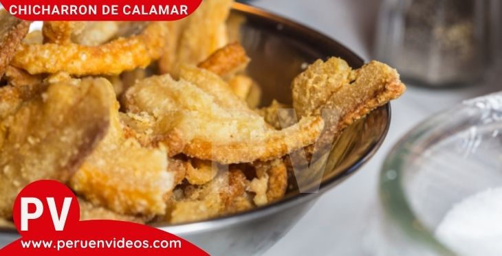 Imagen de un plato con chicharrón de calamar peruano