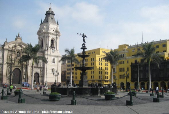 Plaza de Armas de Lima Imagen de la Plaza Mayor en el post sobre el Tour Plaza de Armas de Lima.