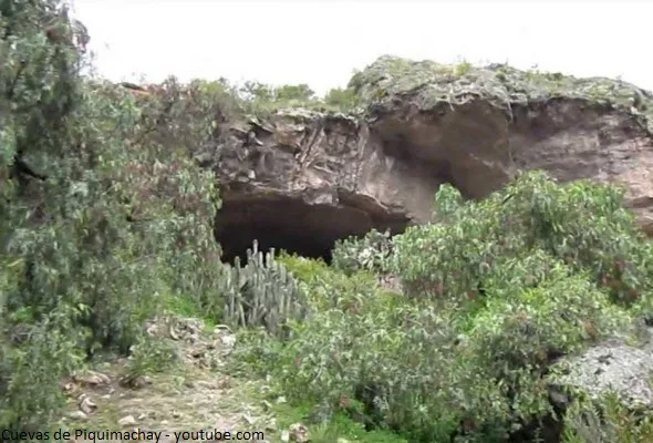 cuevas de Piquimachay en Ayacucho Imagen de la cueva de pikimachay, donde vivieron los primeros pobladores del Perú