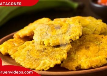 Imagen de plato con patacones de la selva peruana