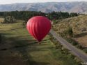 Imagen del vuelo el globo aerostático sobre el valle del Cusco