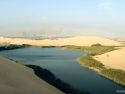Imagen de la Laguna Morón en medio del desierto de Ica