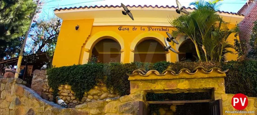 Fachada principal de la Casa de la Perricholi en los lugares turísticos de Huánuco.
