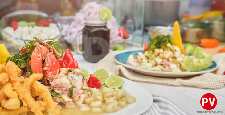 Platos servidos con ceviche de langosta.