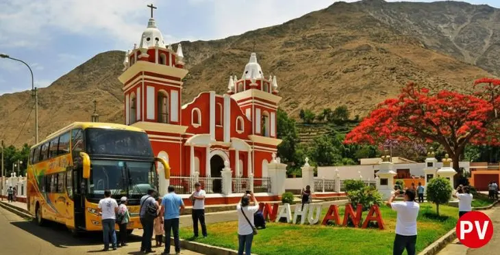 Plaza de Armas de Lunahuaná en Cañete, Lima, Perú.